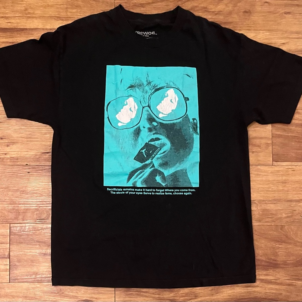This Yrewob Graphic T-Shirt